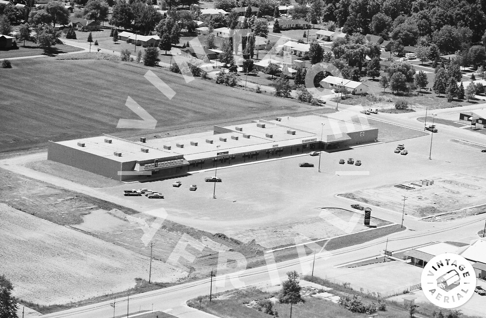 Auburn Plaza (Aburn Square Mall) - Auburn Square Shopping Mall 1980